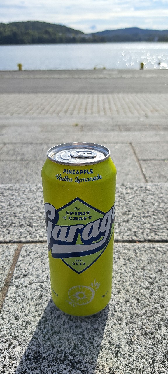 Garage Vodka Lemonade Pineapple, Finland