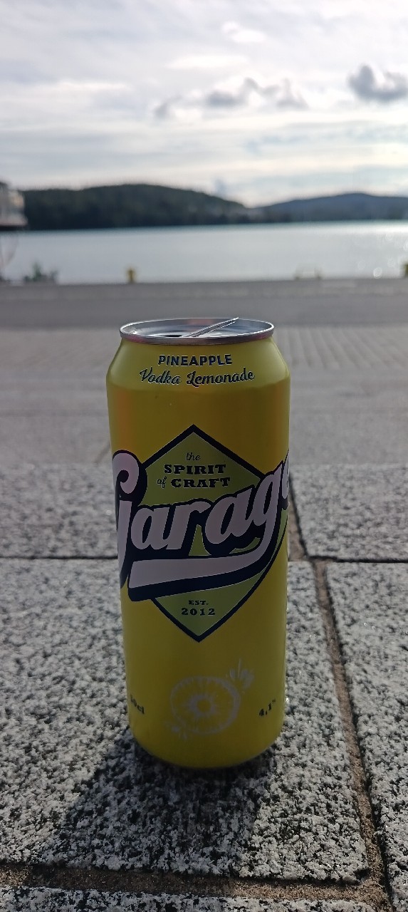Garage Vodka Lemonade Pineapple, Finland