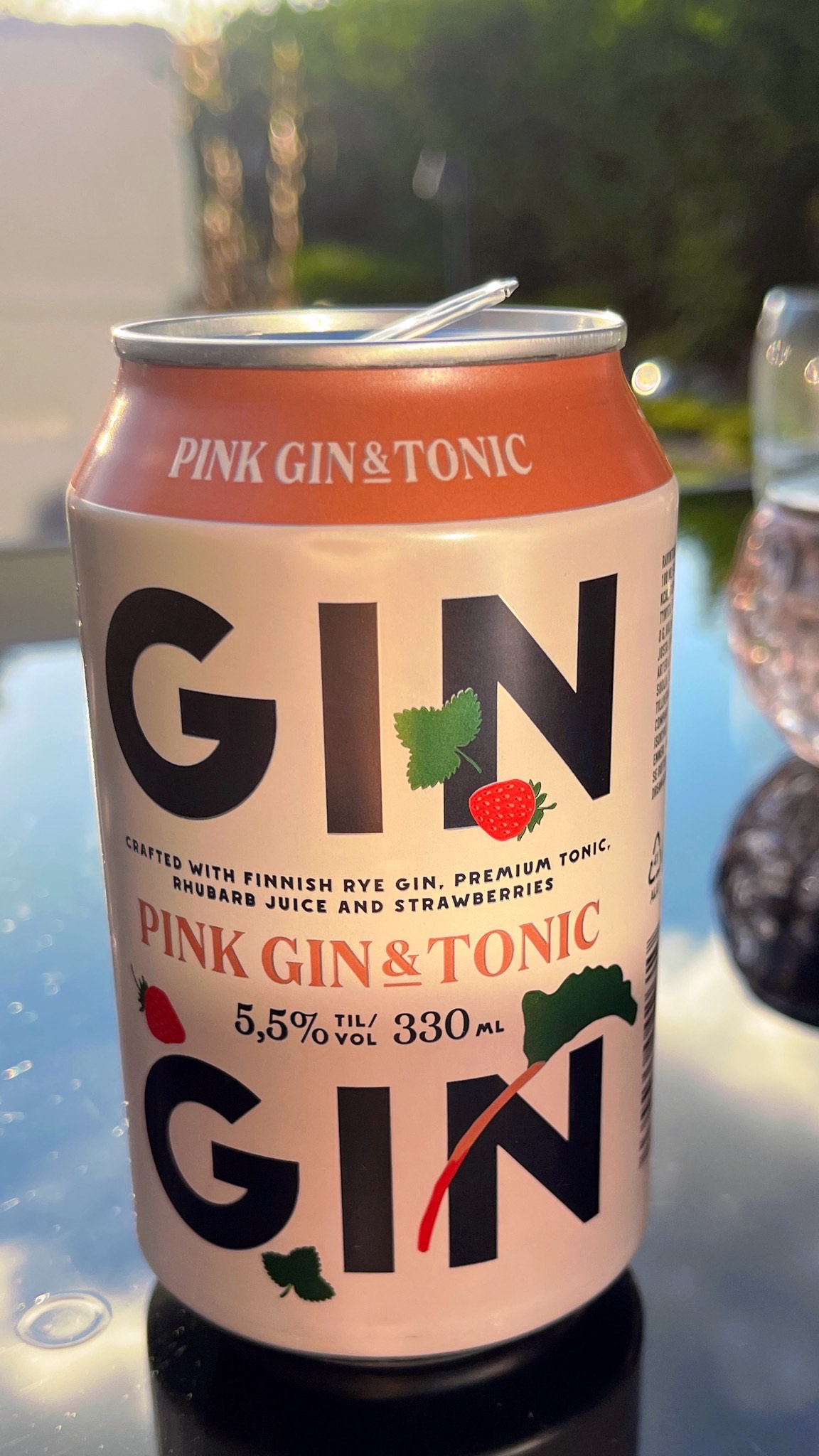 Pink Gin & Tonic, Finland