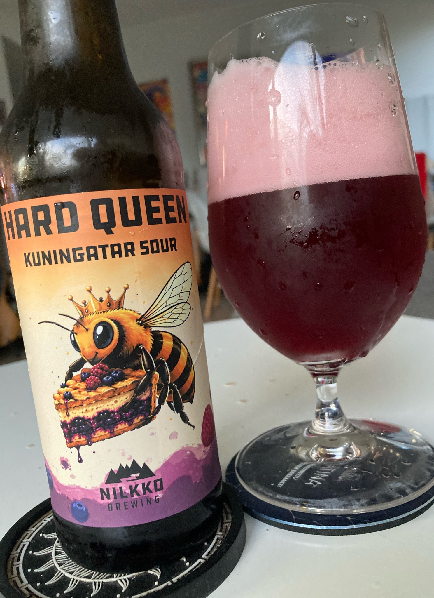 Hard Queen kuningatar sour, Finland