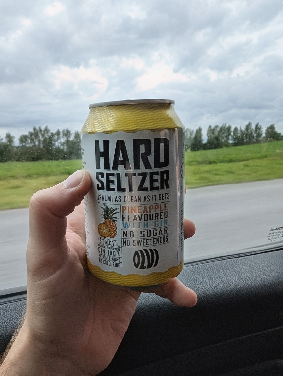 Hard Seltzer Gin & Pineapple, Finland