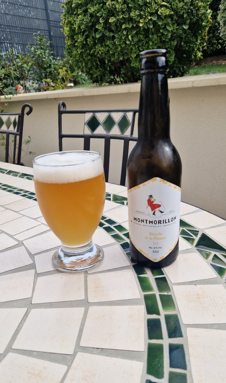 Blonde Fût De Pineau, France