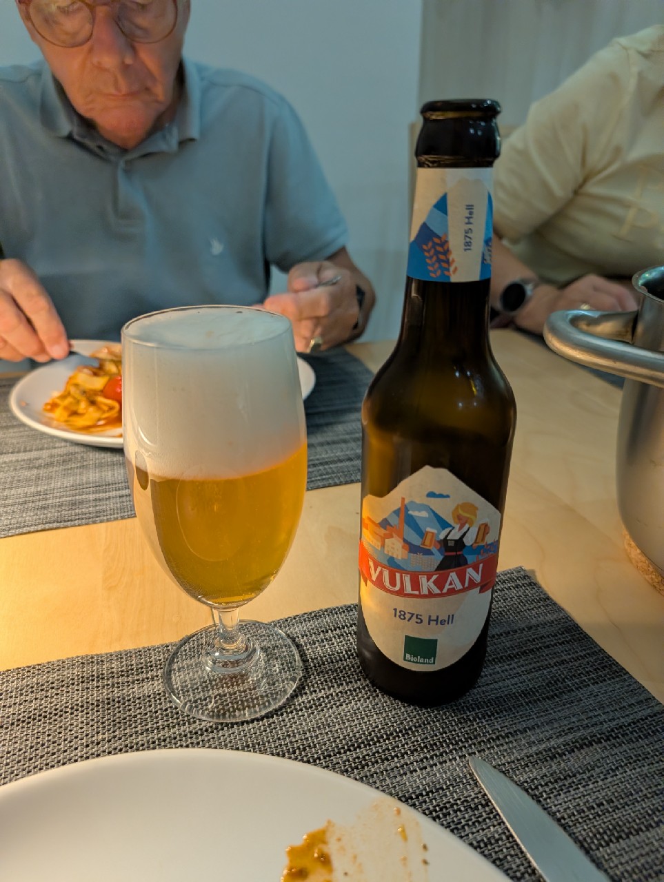 1875 Hell, Vulkan Brauerei