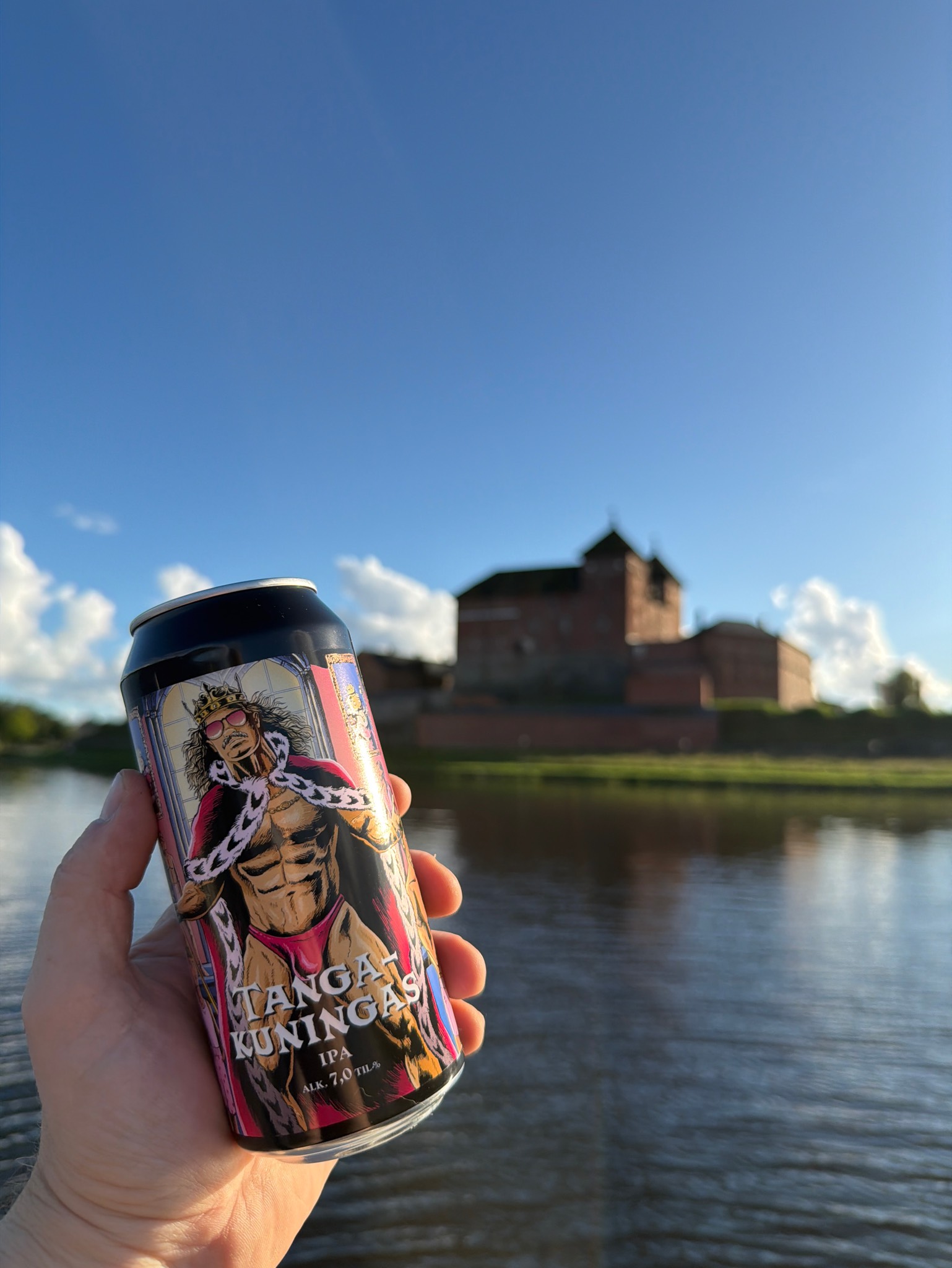 Tangakuningas, Finland