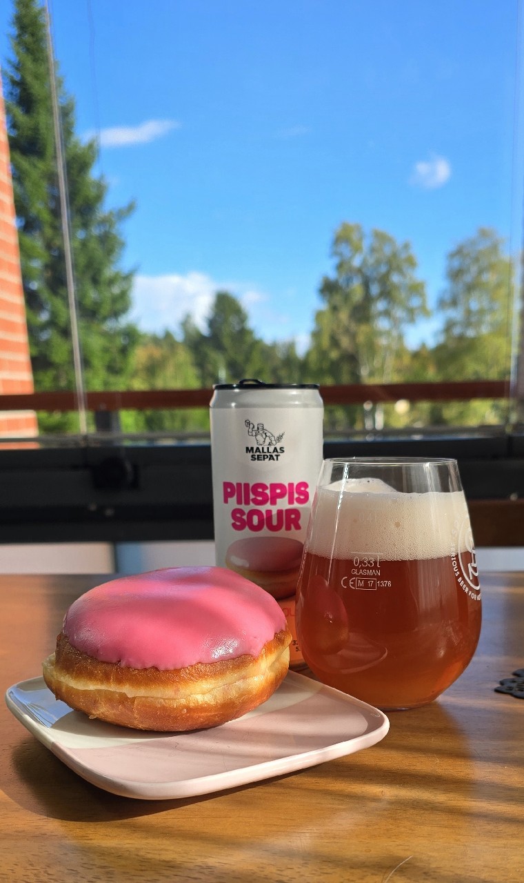 Piispis Sour, Finland