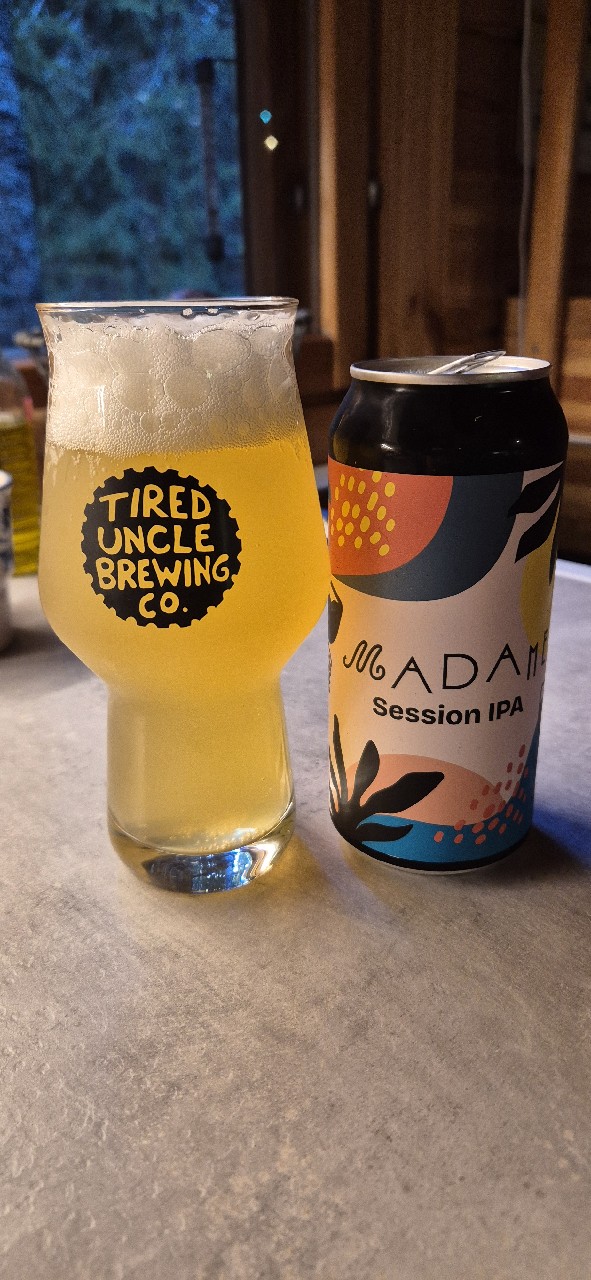 Madame, Finland