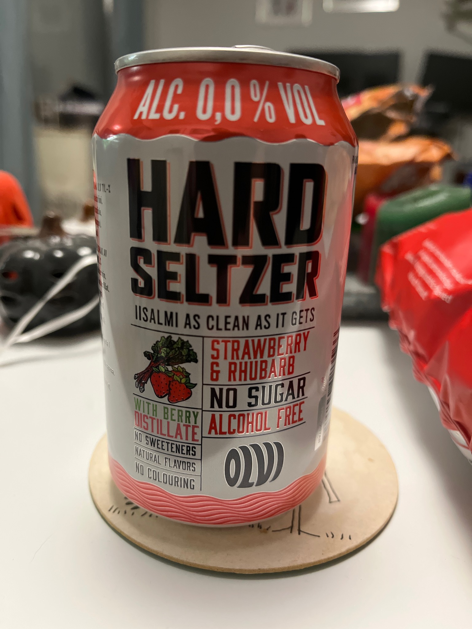 OLVI HARD SELTZER STRAWBERRY & RHUBARB 0,0 %, Finland