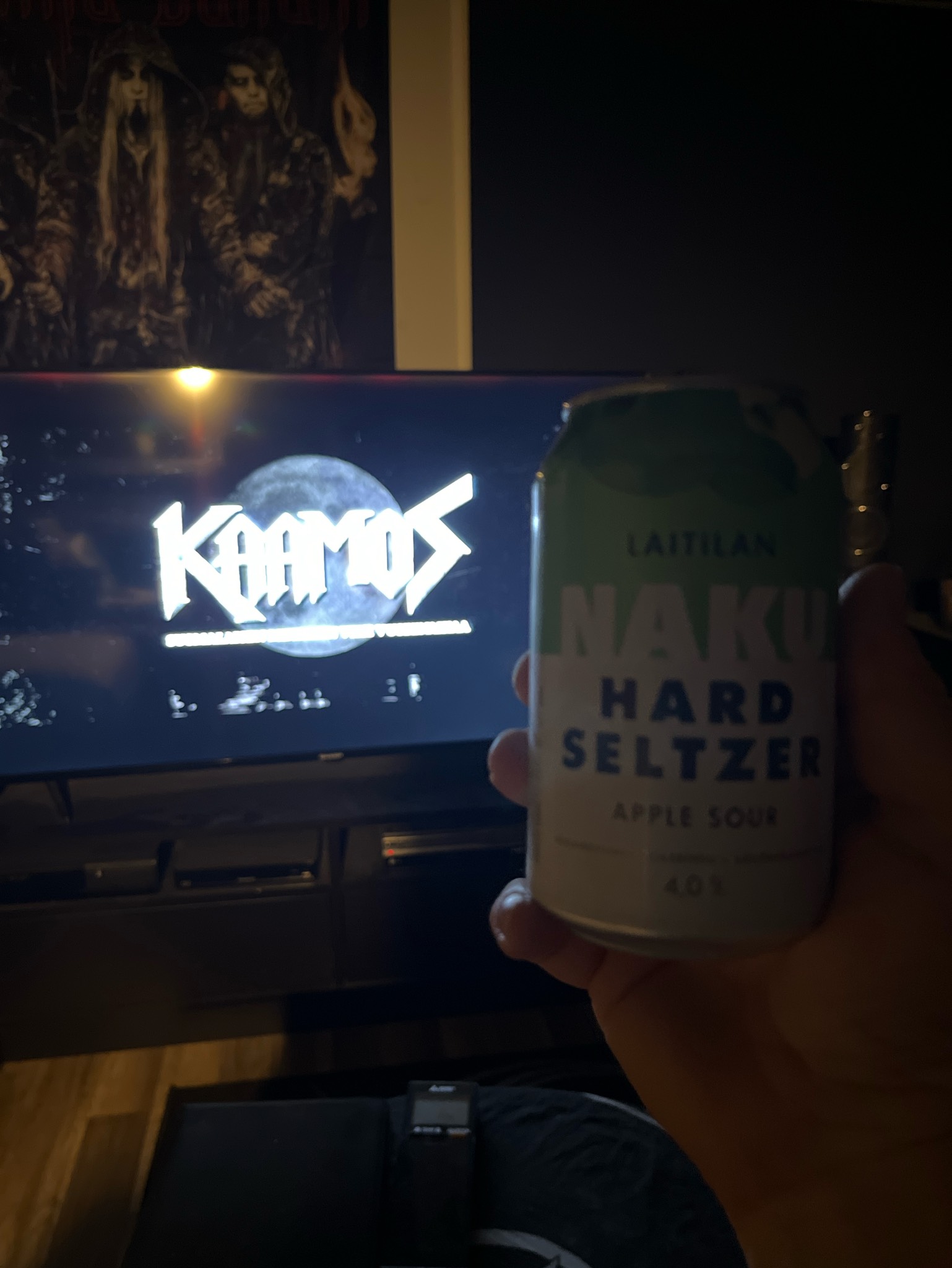 Laitilan NAKU Hard Seltzer Apple Sour 4%, Finland