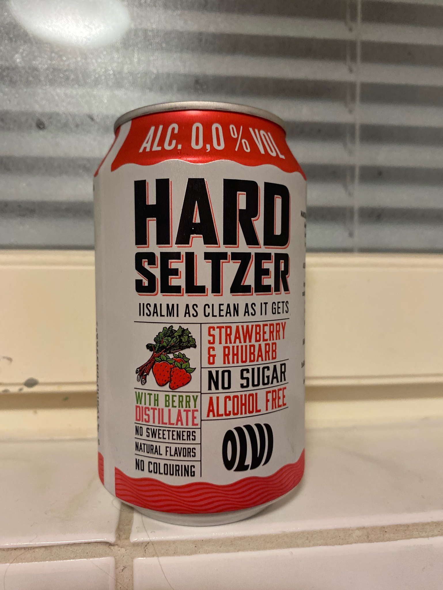 OLVI HARD SELTZER STRAWBERRY & RHUBARB 0,0 %, Finland