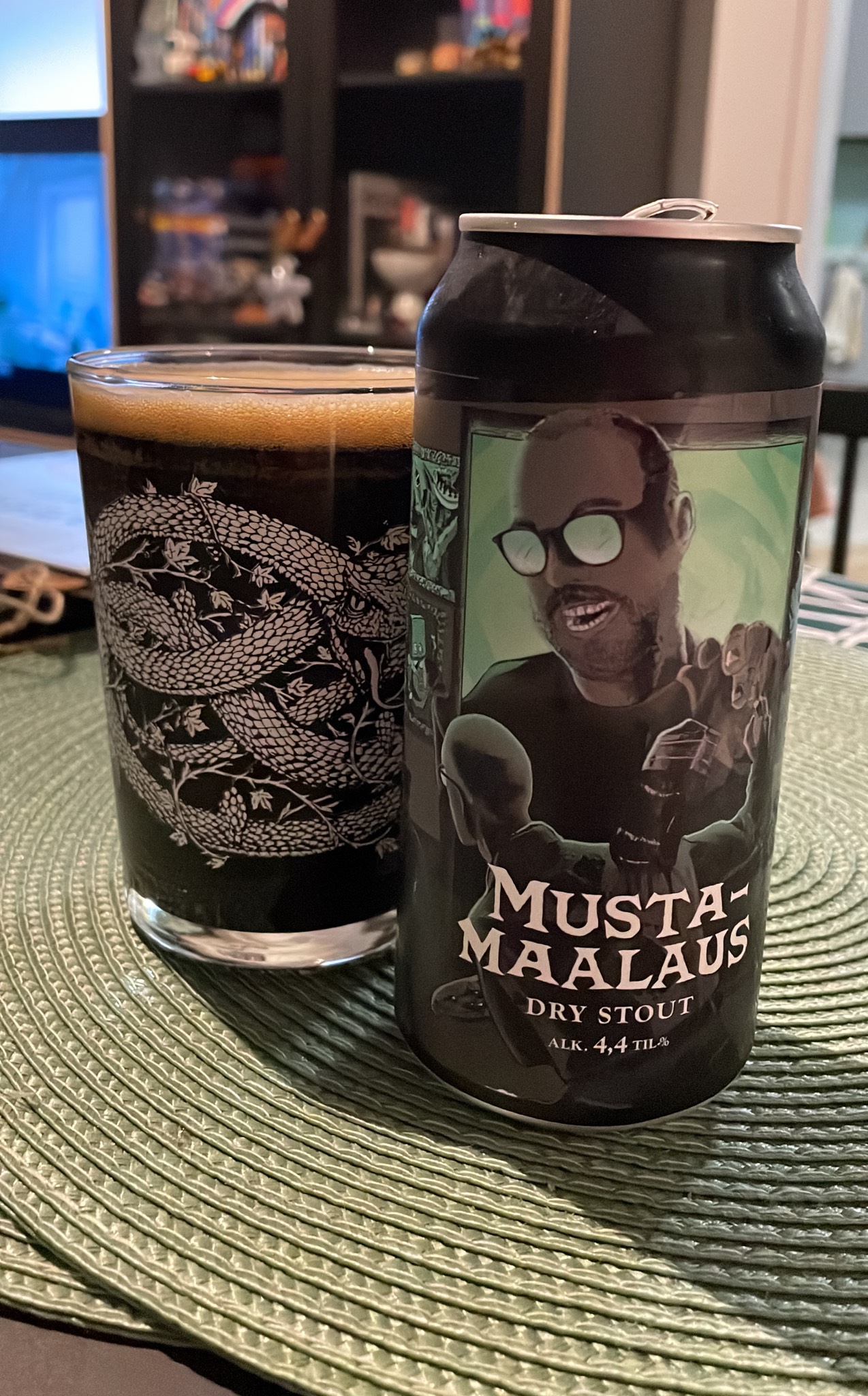Mustamaalaus, Finland