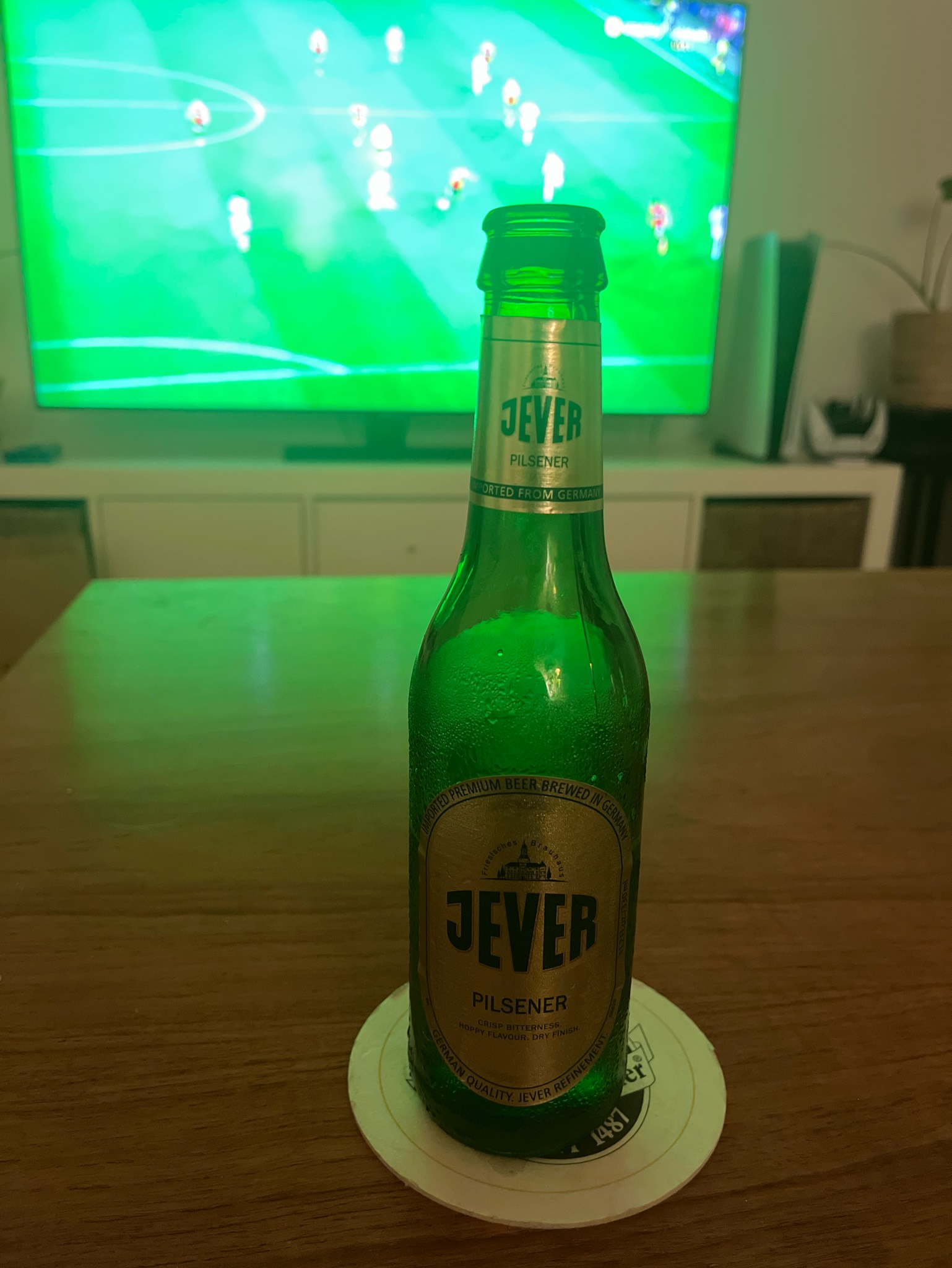 Jever Pilsener, Friesisches Brauhaus zu Jever (Oetker Group)