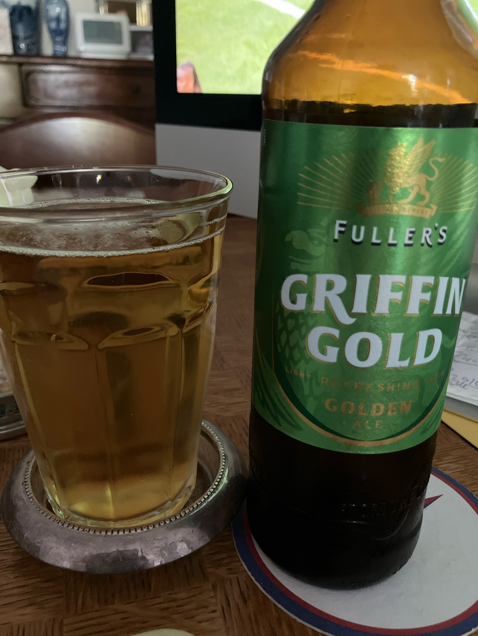 Griffin Gold, Fuller's Griffin Brewery (Asahi Breweries)