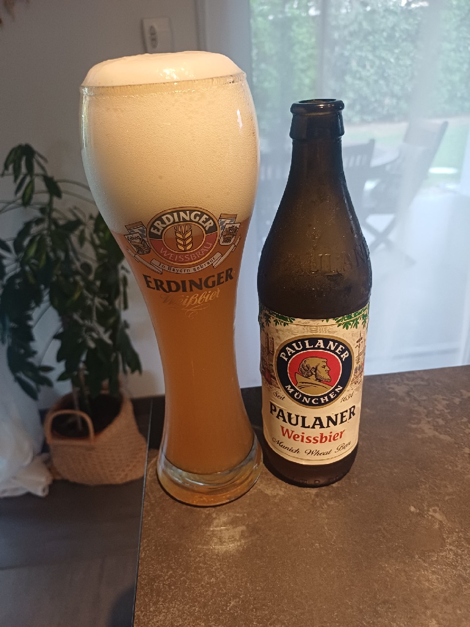 Paulaner Hefe-Weißbier Naturtrüb / Weissbier / Hefe-Weizen, Germany