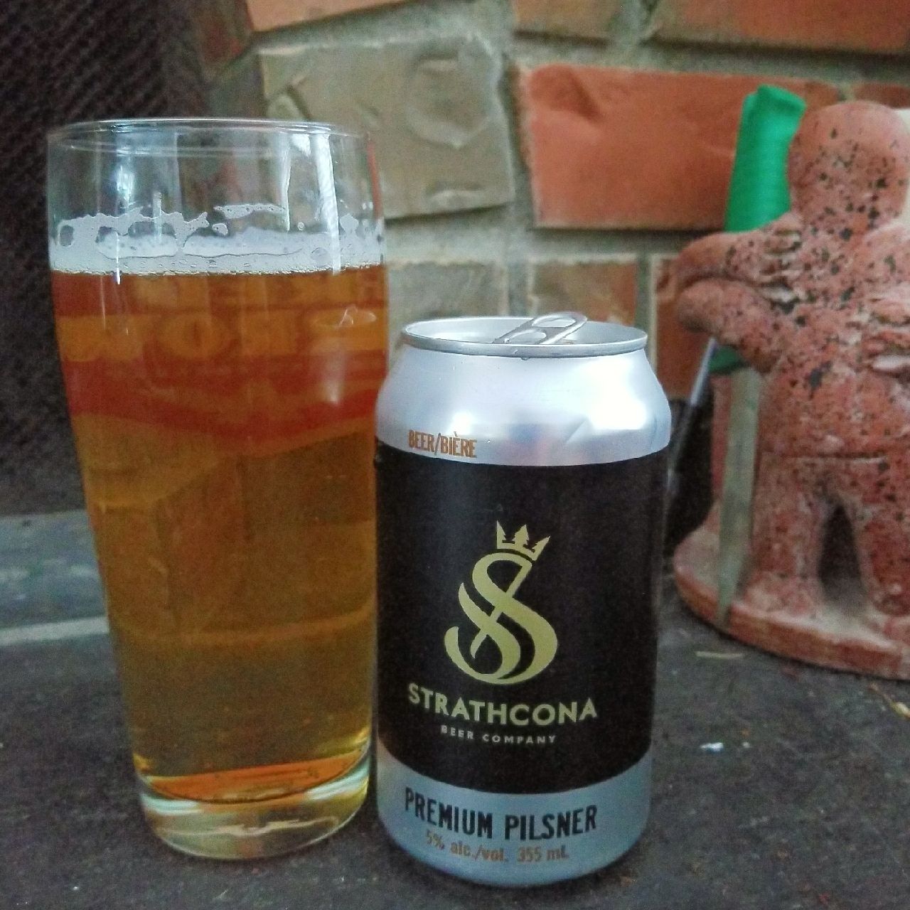 Premium Pilsner, Canada